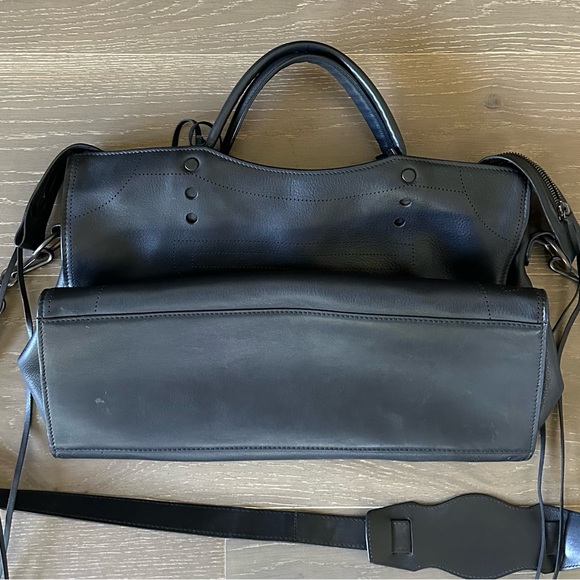 BALENCIAGA LEATHER CITY BLACKOUT BAG - Picture 3 of 13